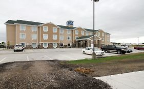 Cobblestone Hotel & Suites - Devils Lake